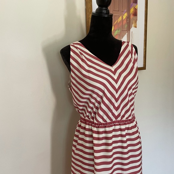 LOFT Mauve and Cream Striped Dress - Picture 4 of 5